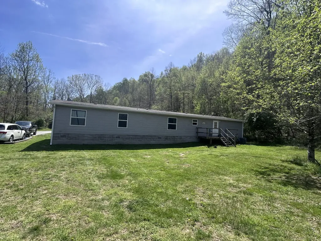507 Nosco Road Junction City KY 40440