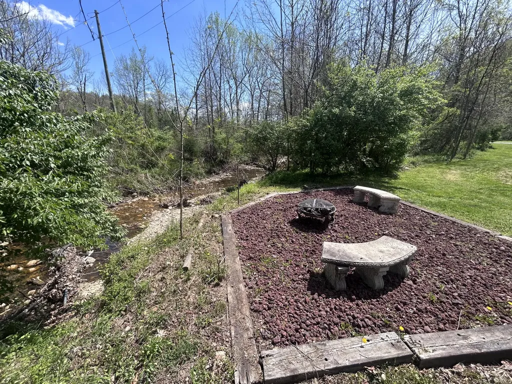 507 Nosco Road Junction City KY 40440