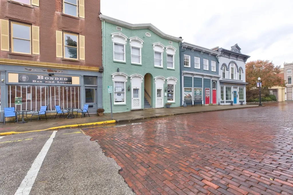 4-8 Court Street Mt Sterling KY 40353
