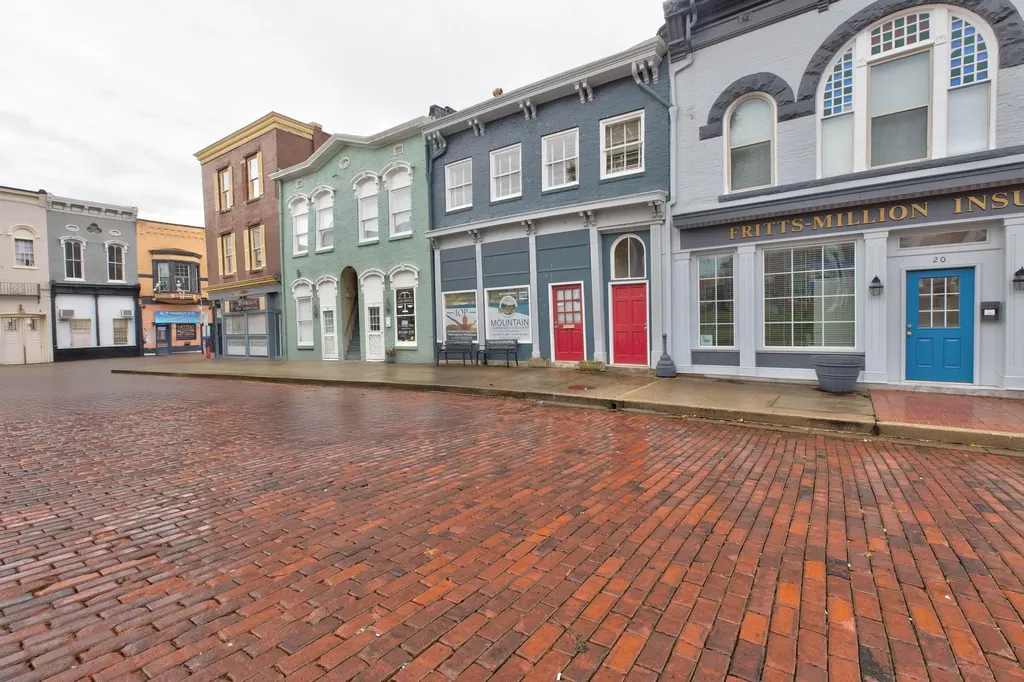 4-8 Court Street Mt Sterling KY 40353