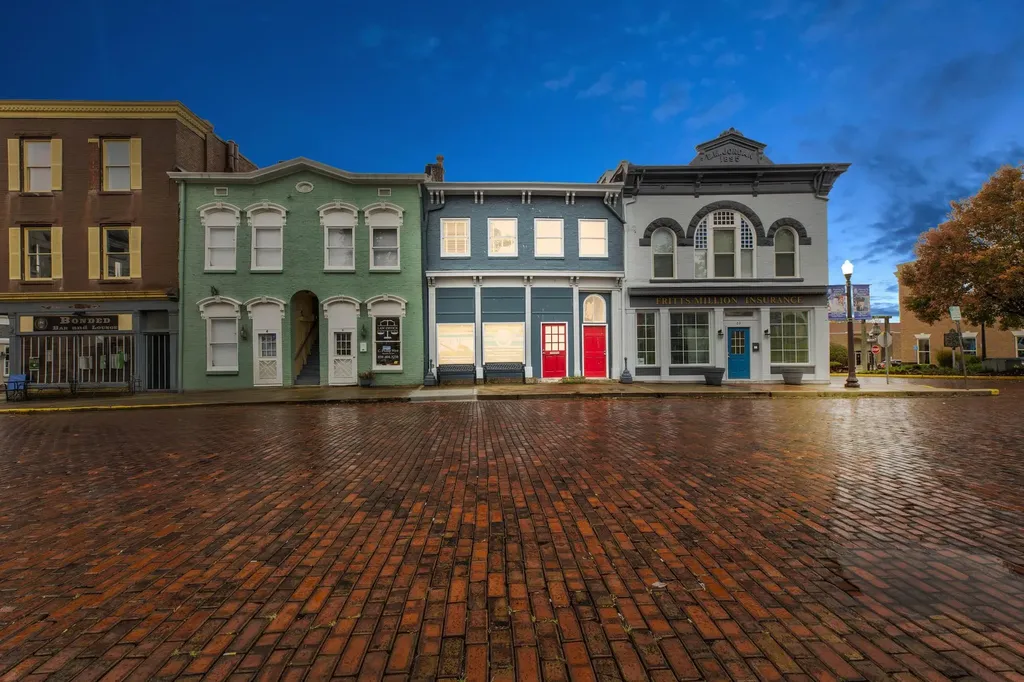 10-12 Court Street Mt Sterling KY 40353
