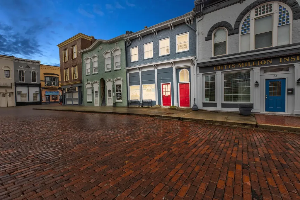 10-12 Court Street Mt Sterling KY 40353