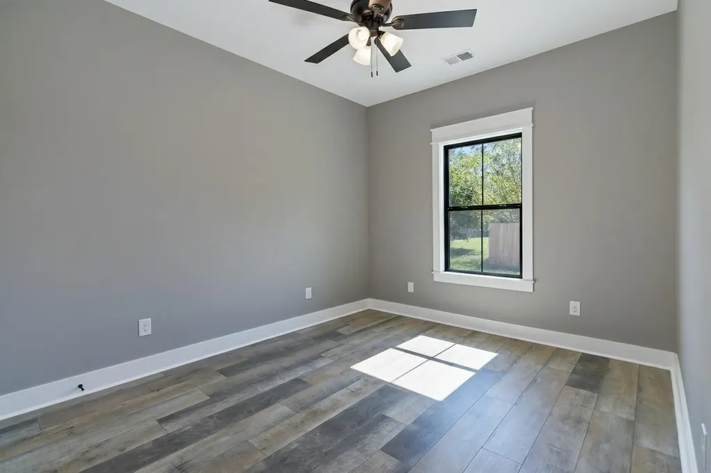 120 Harrods Glen Harrodsburg KY 40330