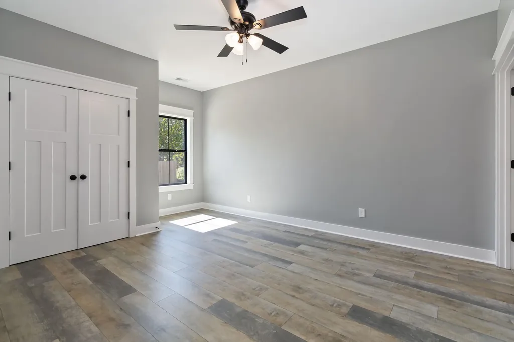 120 Harrods Glen Harrodsburg KY 40330