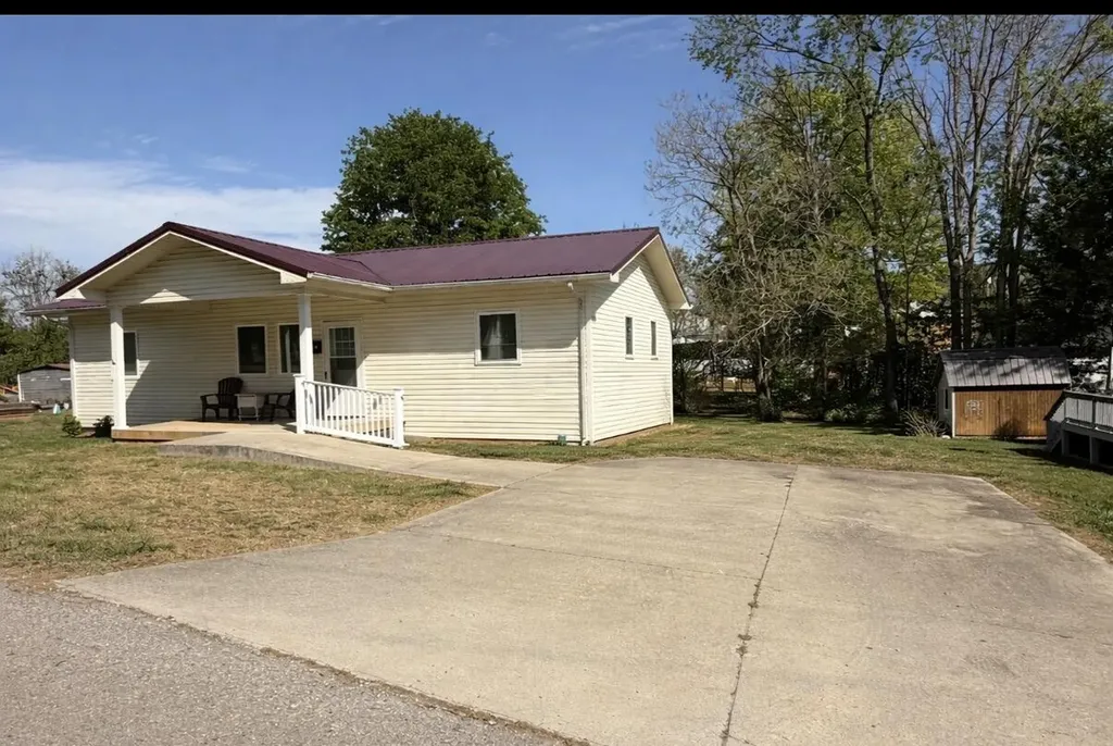 130 Cherry Street Monticello KY 42633