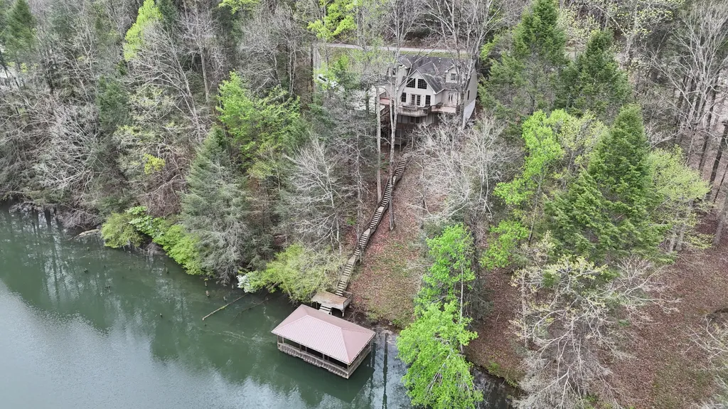 1264 Lake Road London KY 40741