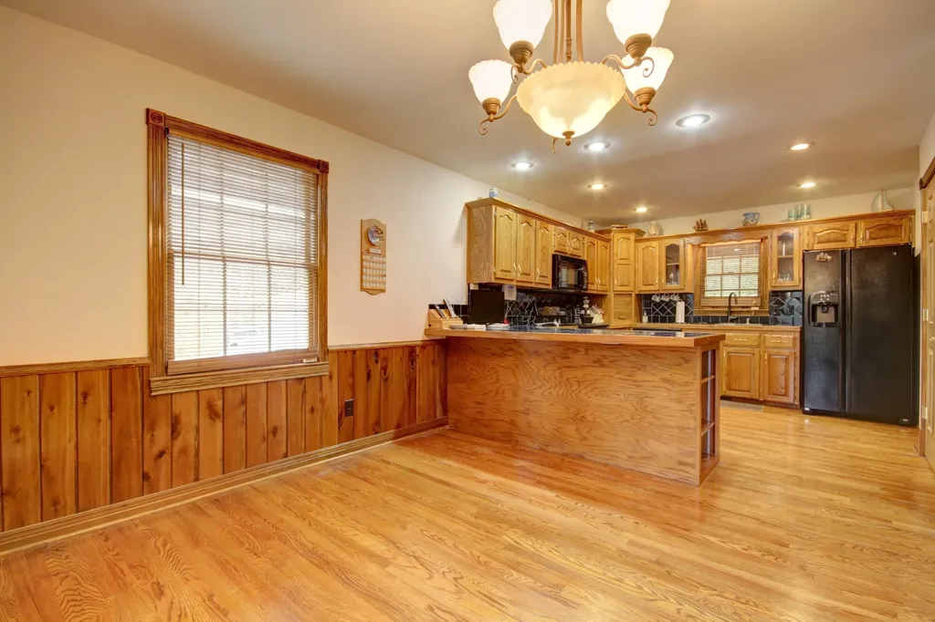 1264 Lake Road London KY 40741
