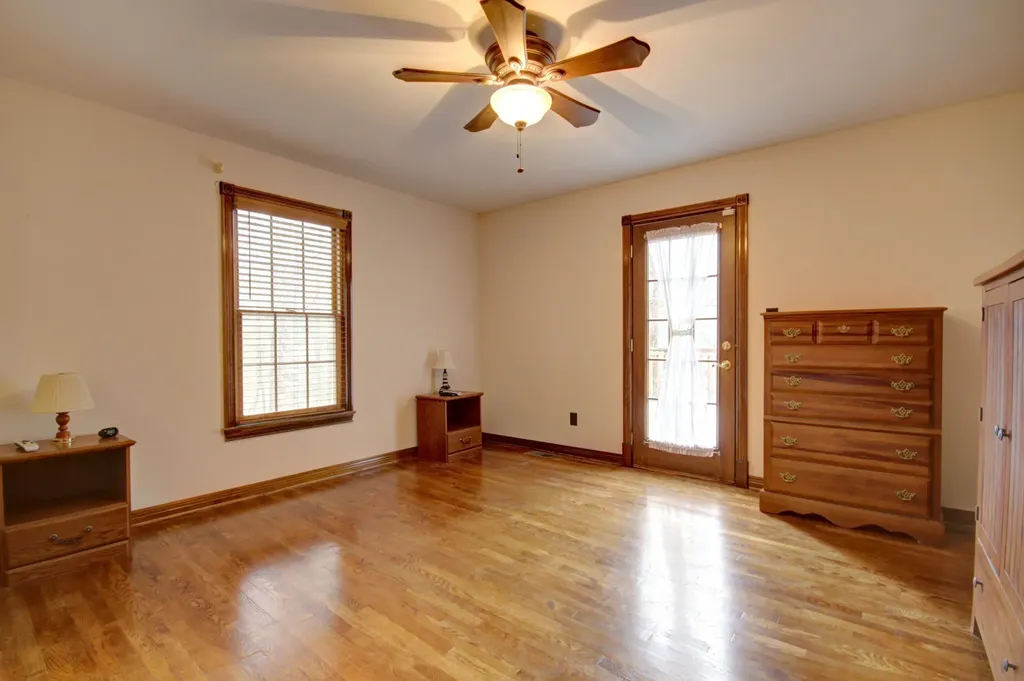 1264 Lake Road London KY 40741