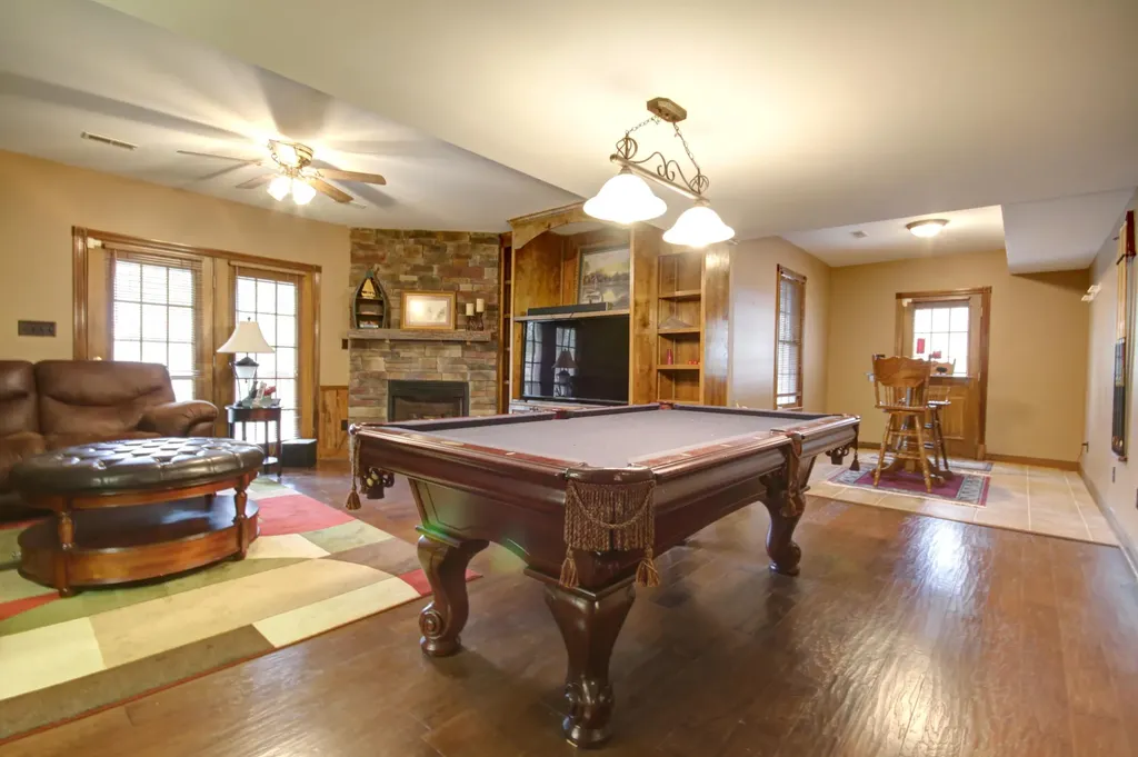 1264 Lake Road London KY 40741