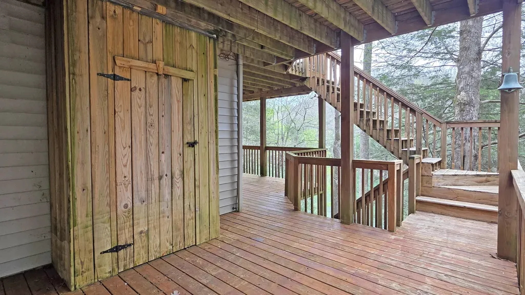 1264 Lake Road London KY 40741