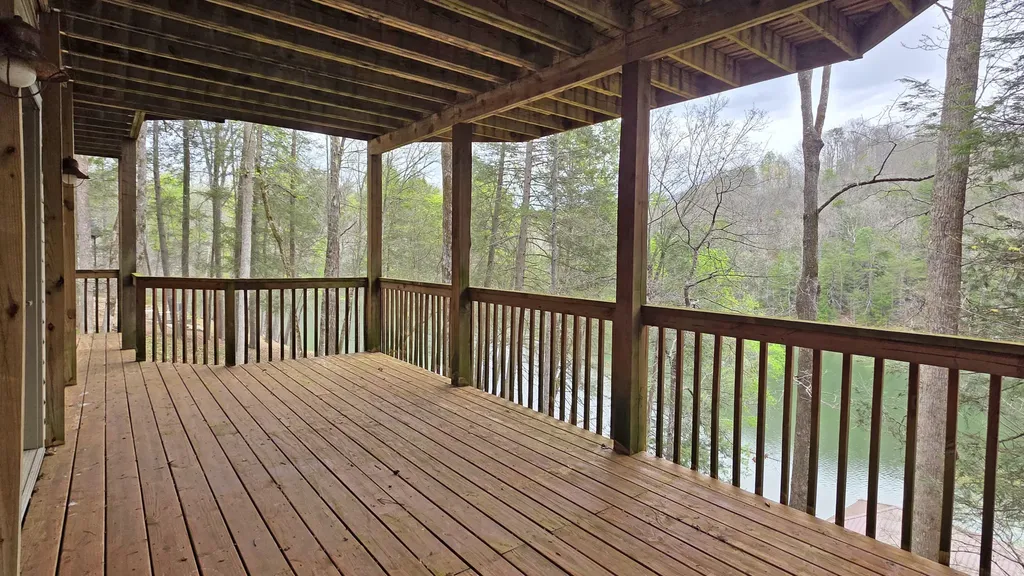 1264 Lake Road London KY 40741