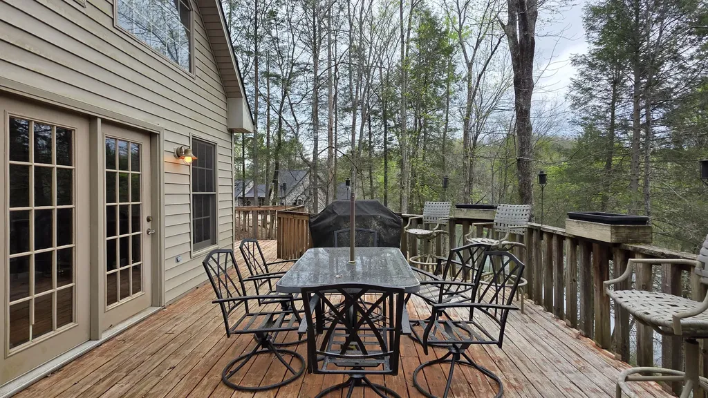 1264 Lake Road London KY 40741