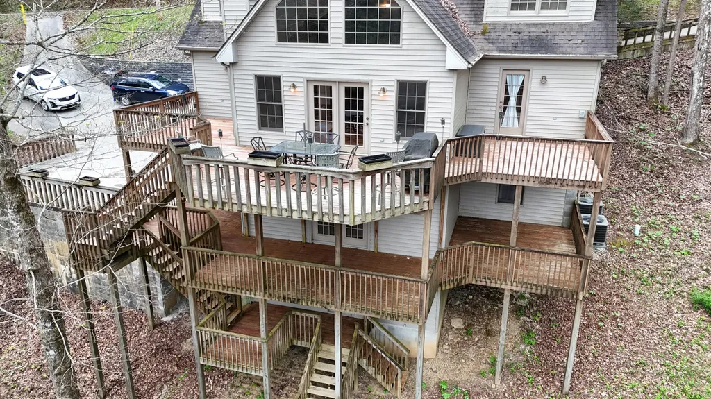 1264 Lake Road London KY 40741