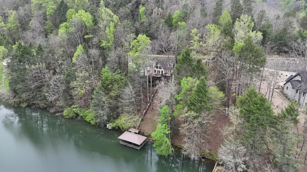 1264 Lake Road London KY 40741