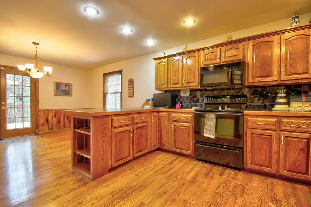 1264 Lake Road London KY 40741