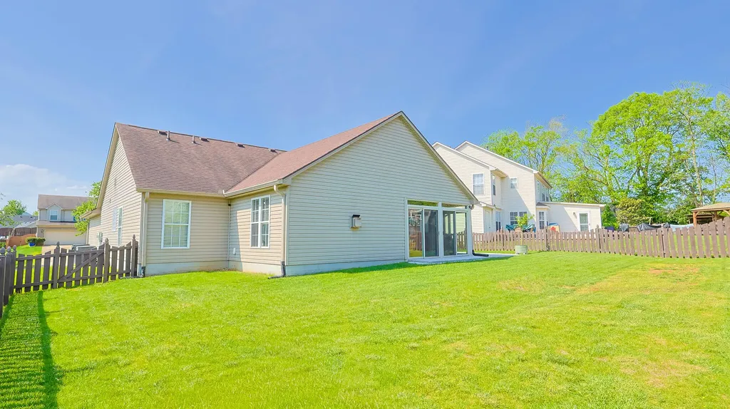 2705 Suzanne Circle Lexington KY 40511