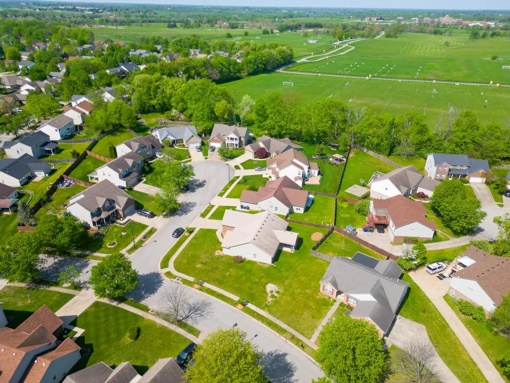 2705 Suzanne Circle Lexington KY 40511
