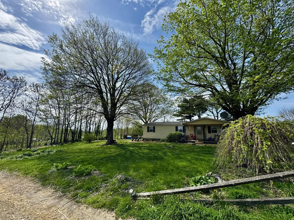 6895 Kentucky 643 Crab Orchard KY 40419