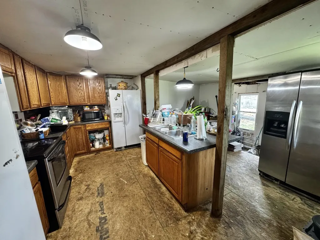 6895 Kentucky 643 Crab Orchard KY 40419