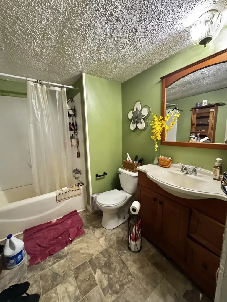 6895 Kentucky 643 Crab Orchard KY 40419