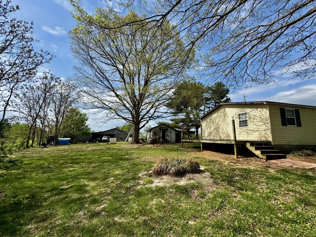 6895 Kentucky 643 Crab Orchard KY 40419