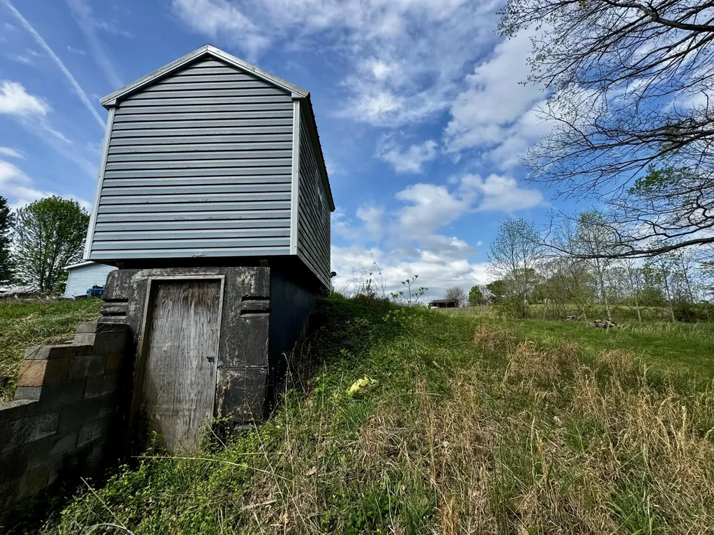 6895 Kentucky 643 Crab Orchard KY 40419