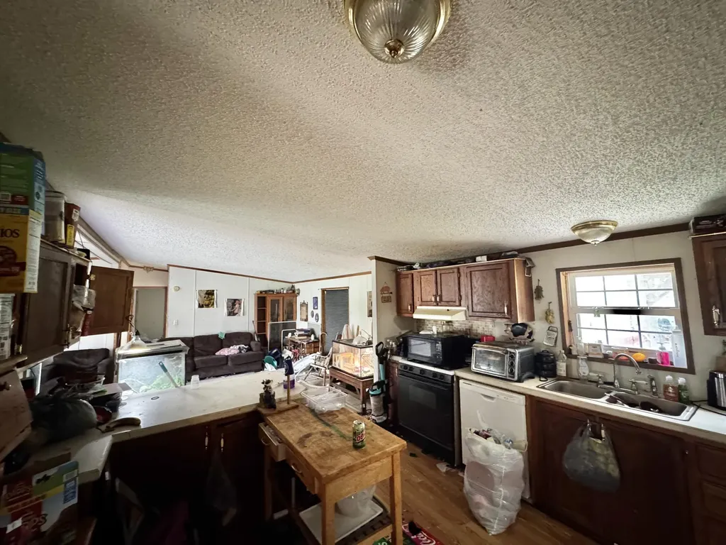 6895 Kentucky 643 Crab Orchard KY 40419