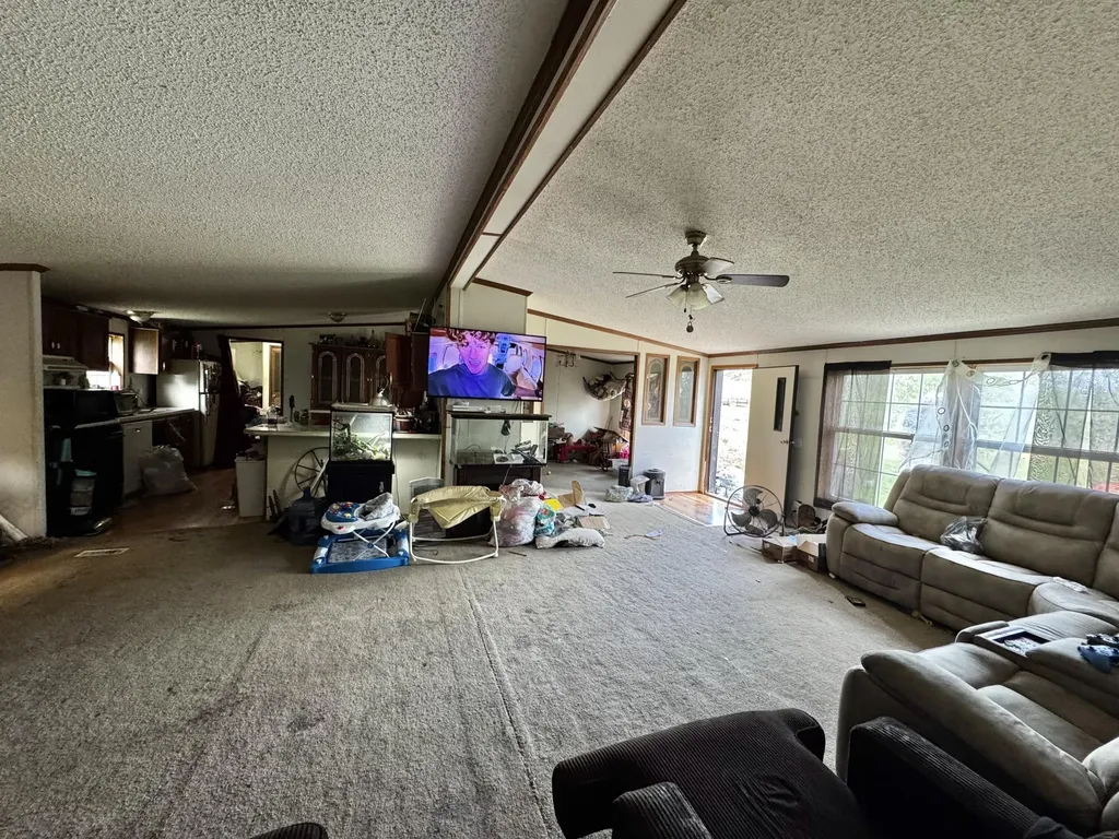 6895 Kentucky 643 Crab Orchard KY 40419
