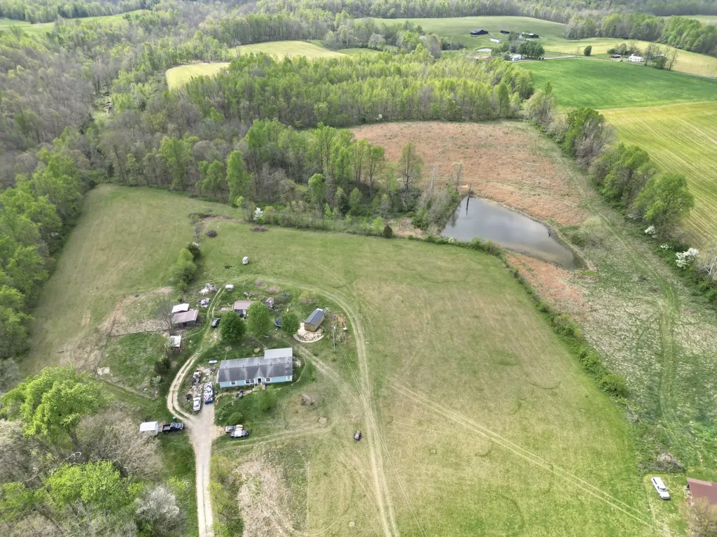 6895 Kentucky 643 Crab Orchard KY 40419
