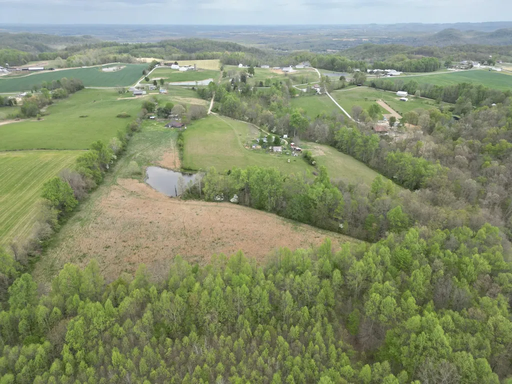6895 Kentucky 643 Crab Orchard KY 40419