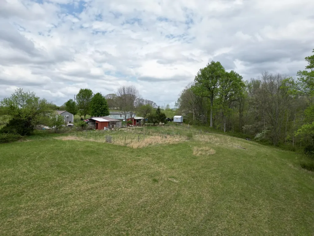 6895 Kentucky 643 Crab Orchard KY 40419