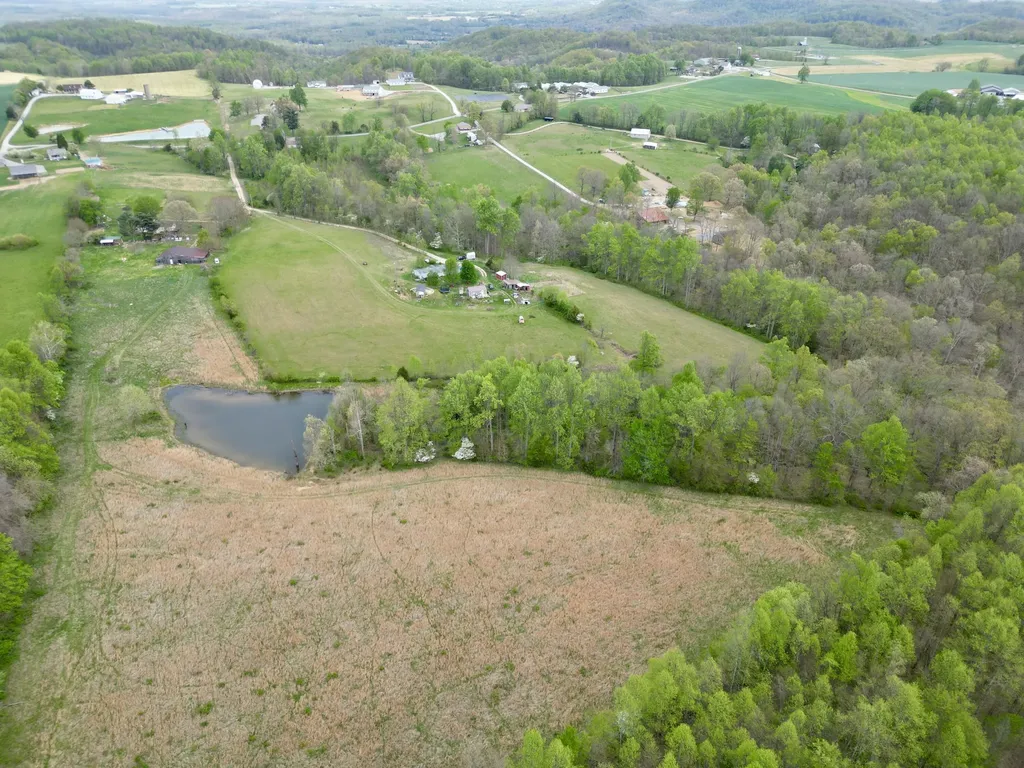 6895 Kentucky 643 Crab Orchard KY 40419