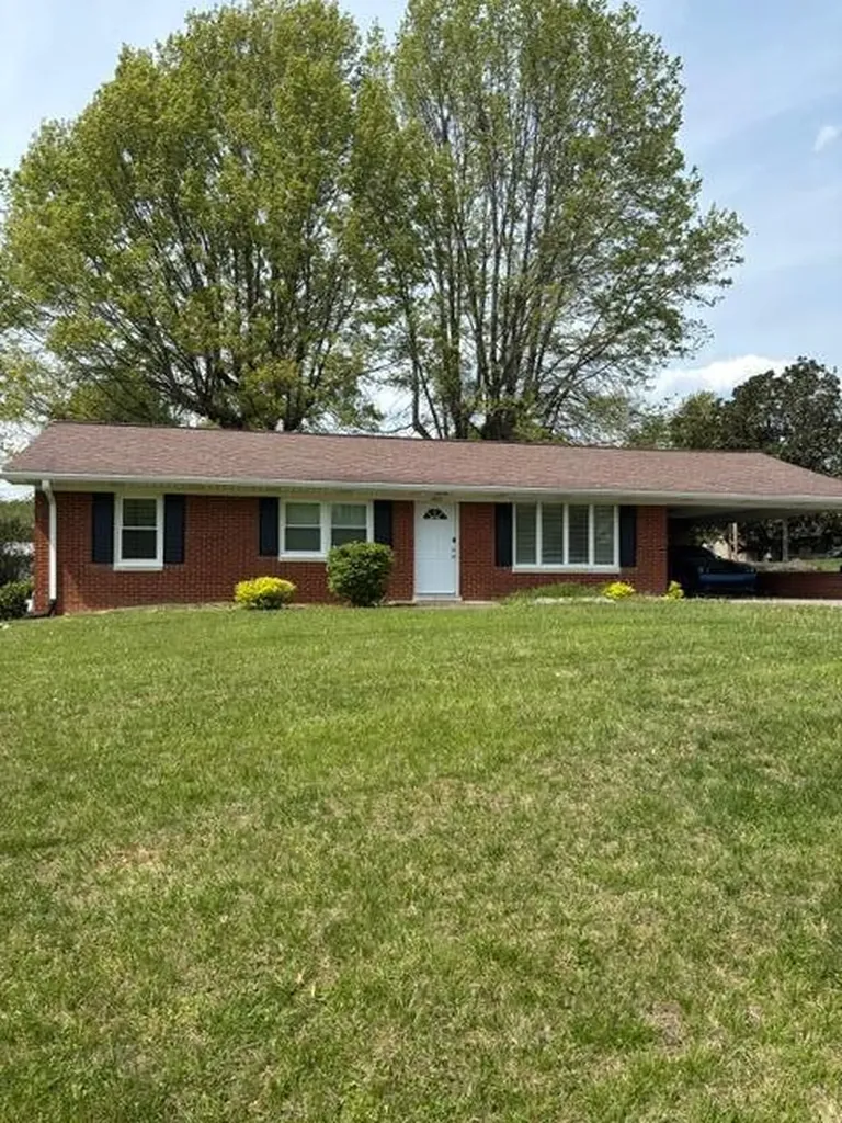 205 Rosedale Avenue London KY 40741