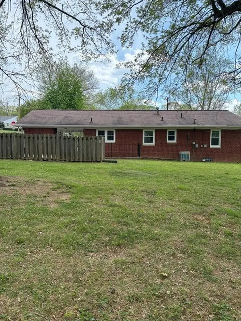 205 Rosedale Avenue London KY 40741