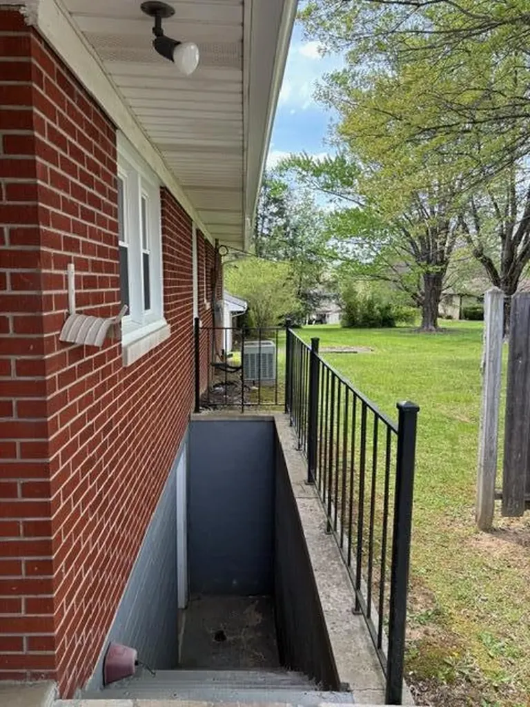 205 Rosedale Avenue London KY 40741