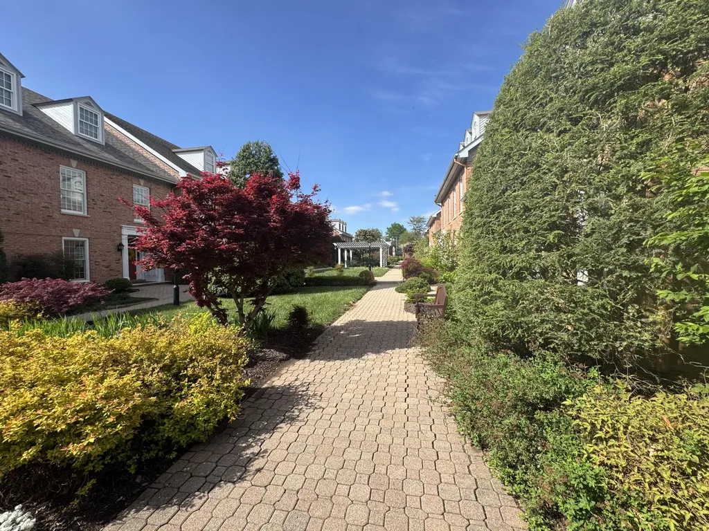 23A Charleston Greene Danville KY 40422