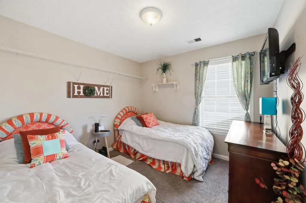 105 Charmac Road Versailles KY 40383