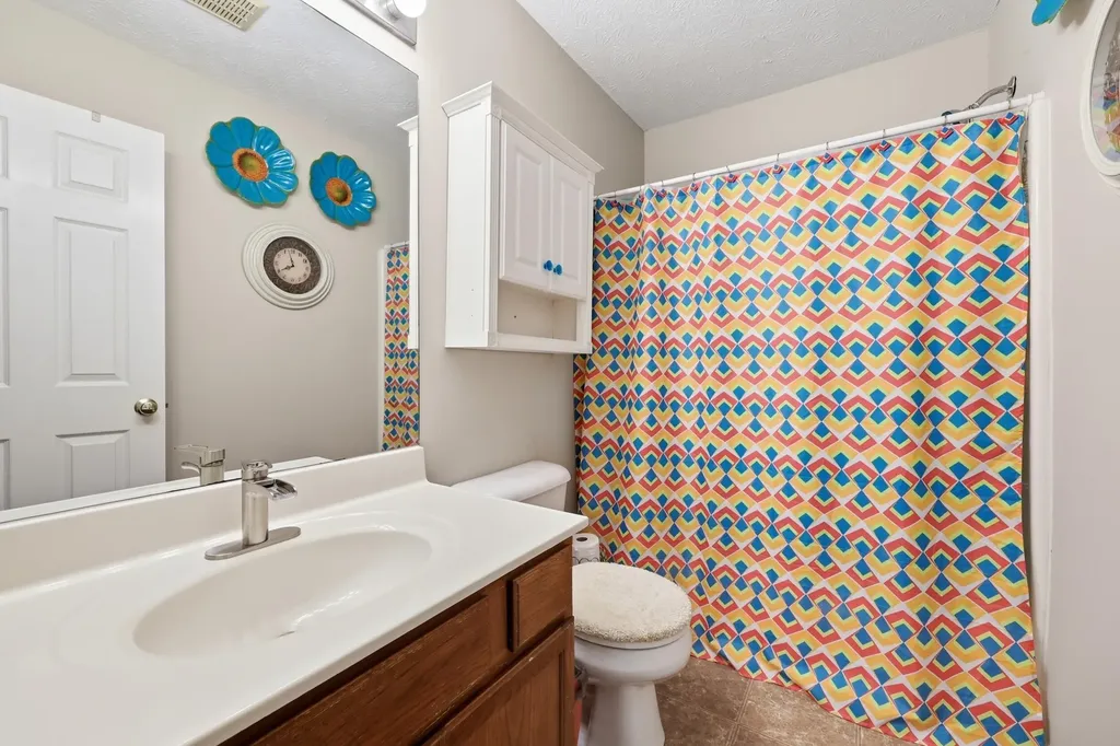 105 Charmac Road Versailles KY 40383