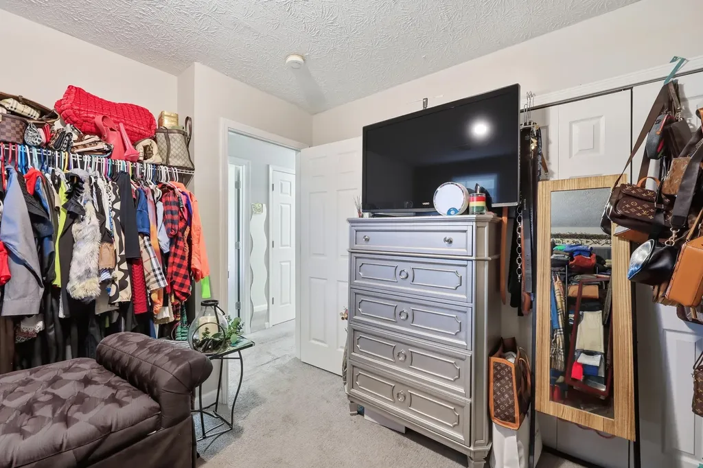 105 Charmac Road Versailles KY 40383