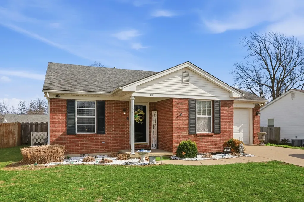 105 Charmac Road Versailles KY 40383