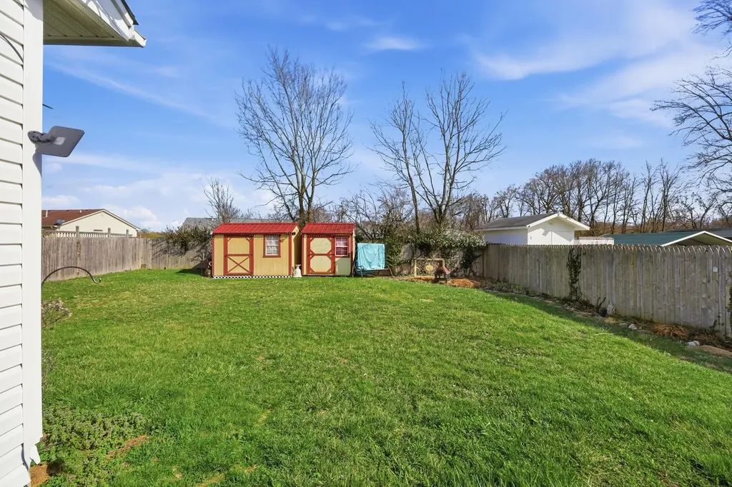 105 Charmac Road Versailles KY 40383