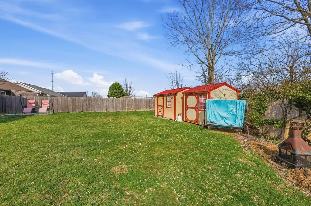105 Charmac Road Versailles KY 40383
