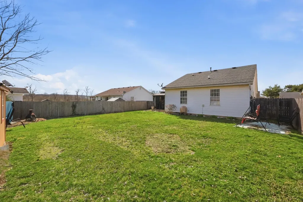 105 Charmac Road Versailles KY 40383