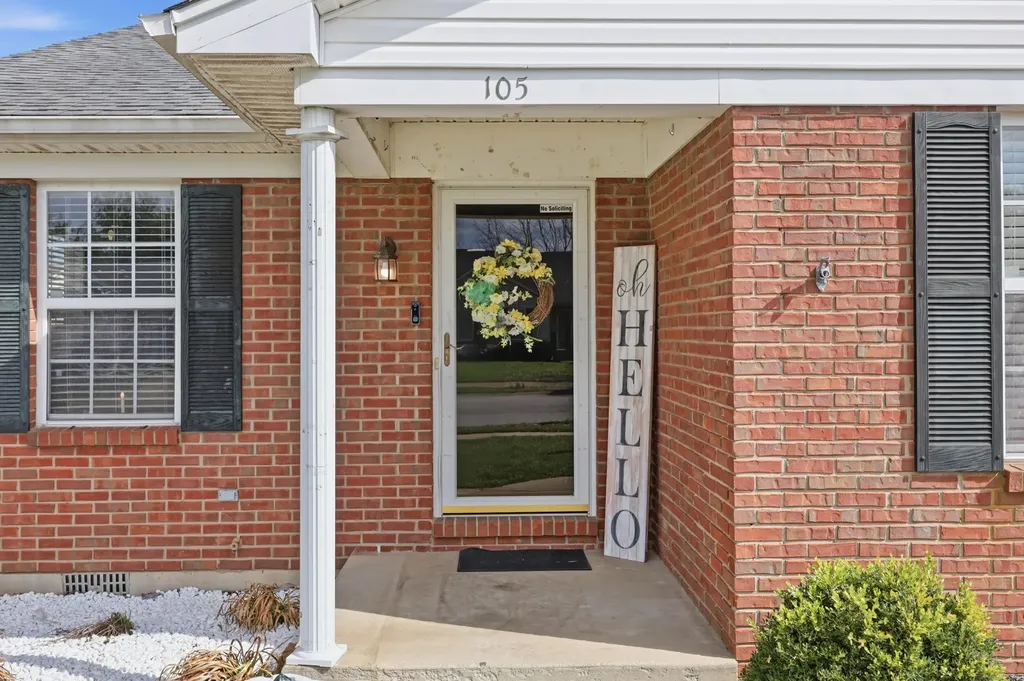 105 Charmac Road Versailles KY 40383