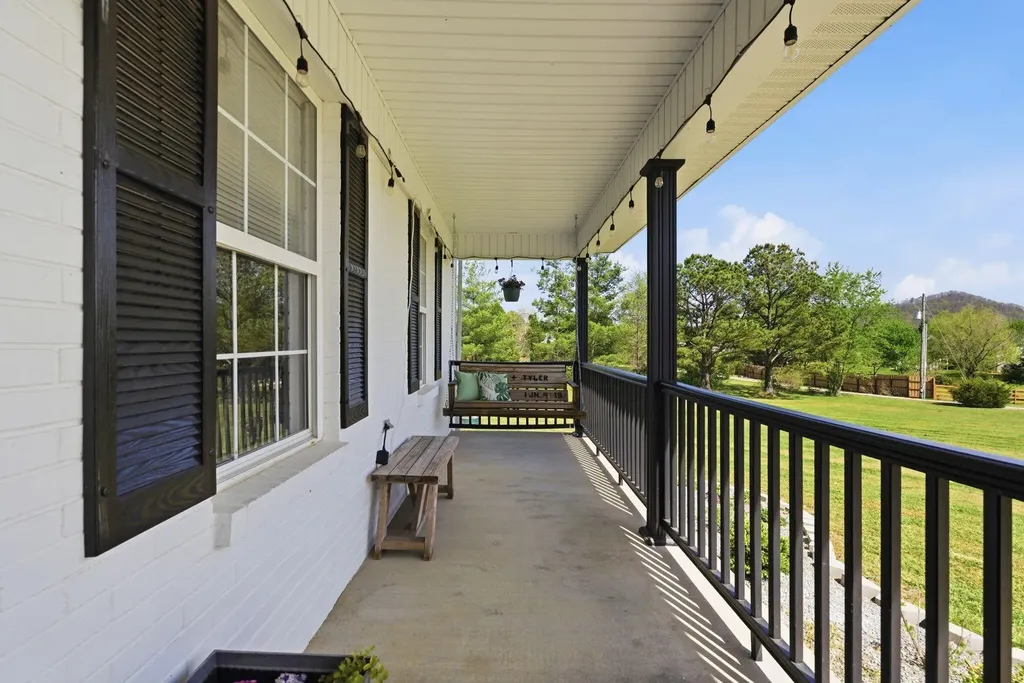 352 Springhurst Drive Berea KY 40403