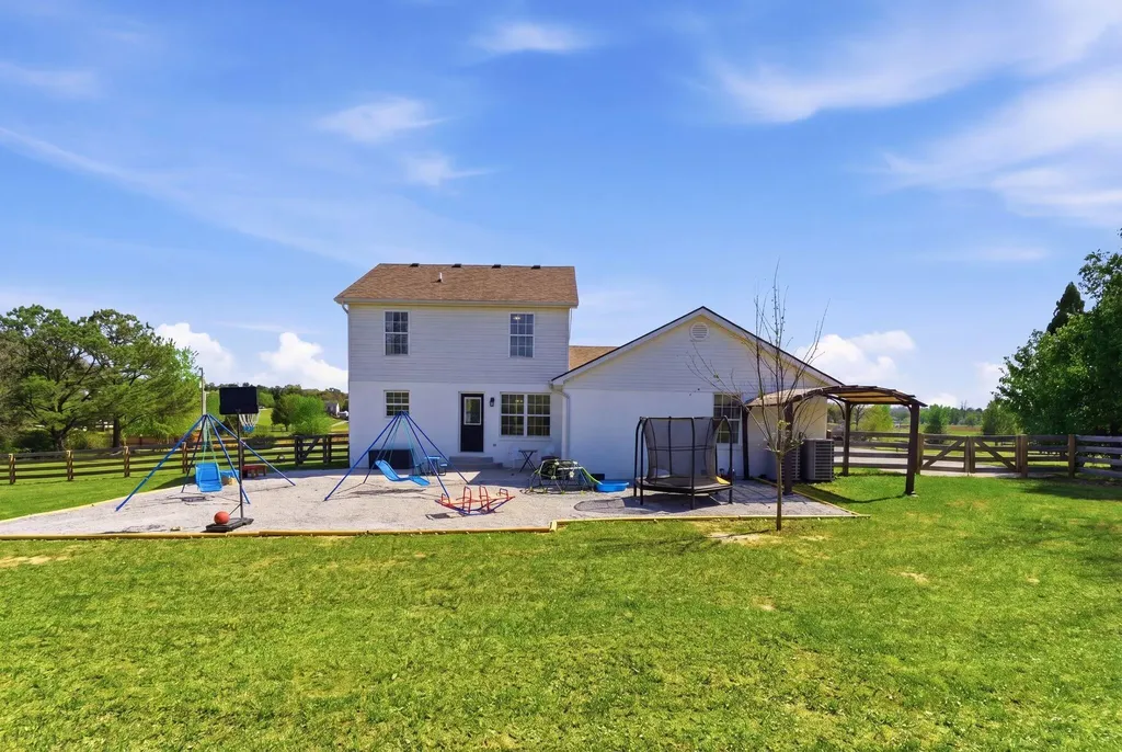 352 Springhurst Drive Berea KY 40403