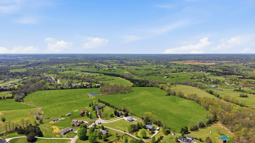 352 Springhurst Drive Berea KY 40403