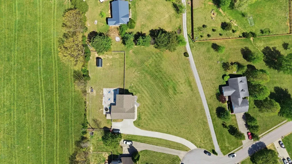 352 Springhurst Drive Berea KY 40403