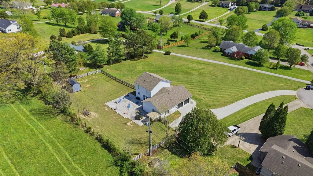 352 Springhurst Drive Berea KY 40403