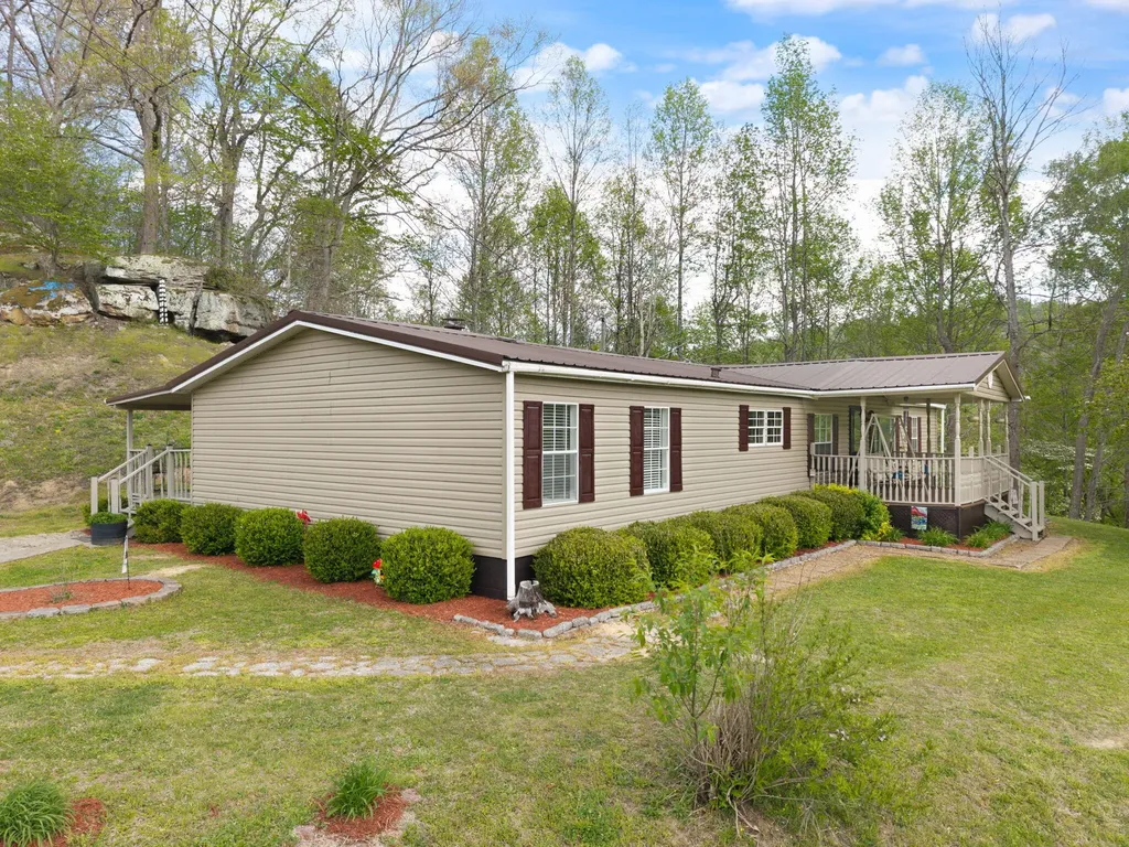 9969 State Highway 581 Paintsville KY 41240